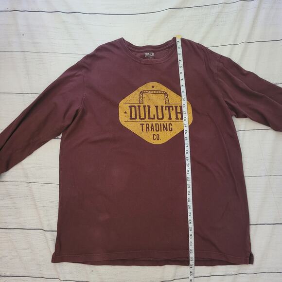 Duluth Trading Co Size XL Men’s Longtail Tee Maroon Gold Logo - Picture 3 of 6